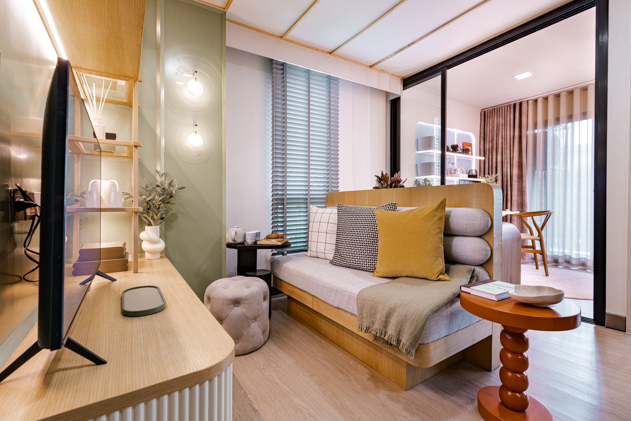 Atmoz Season Ladkrabang