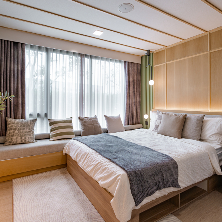 Atmoz Season Ladkrabang