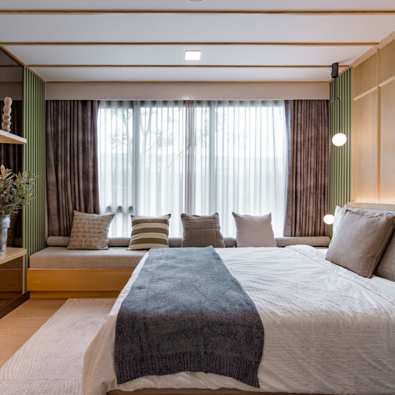 Atmoz Season Ladkrabang