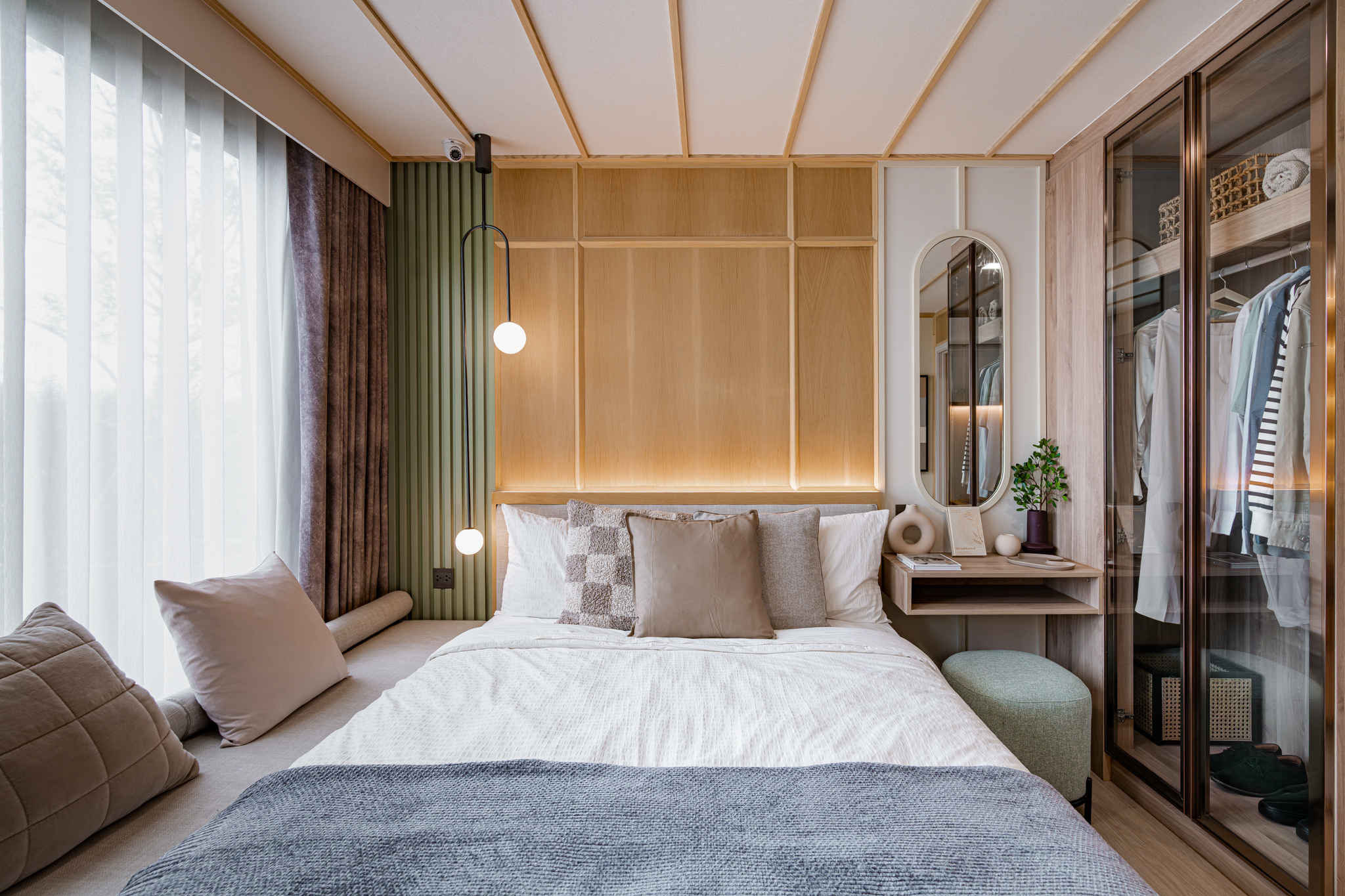 Atmoz Season Ladkrabang