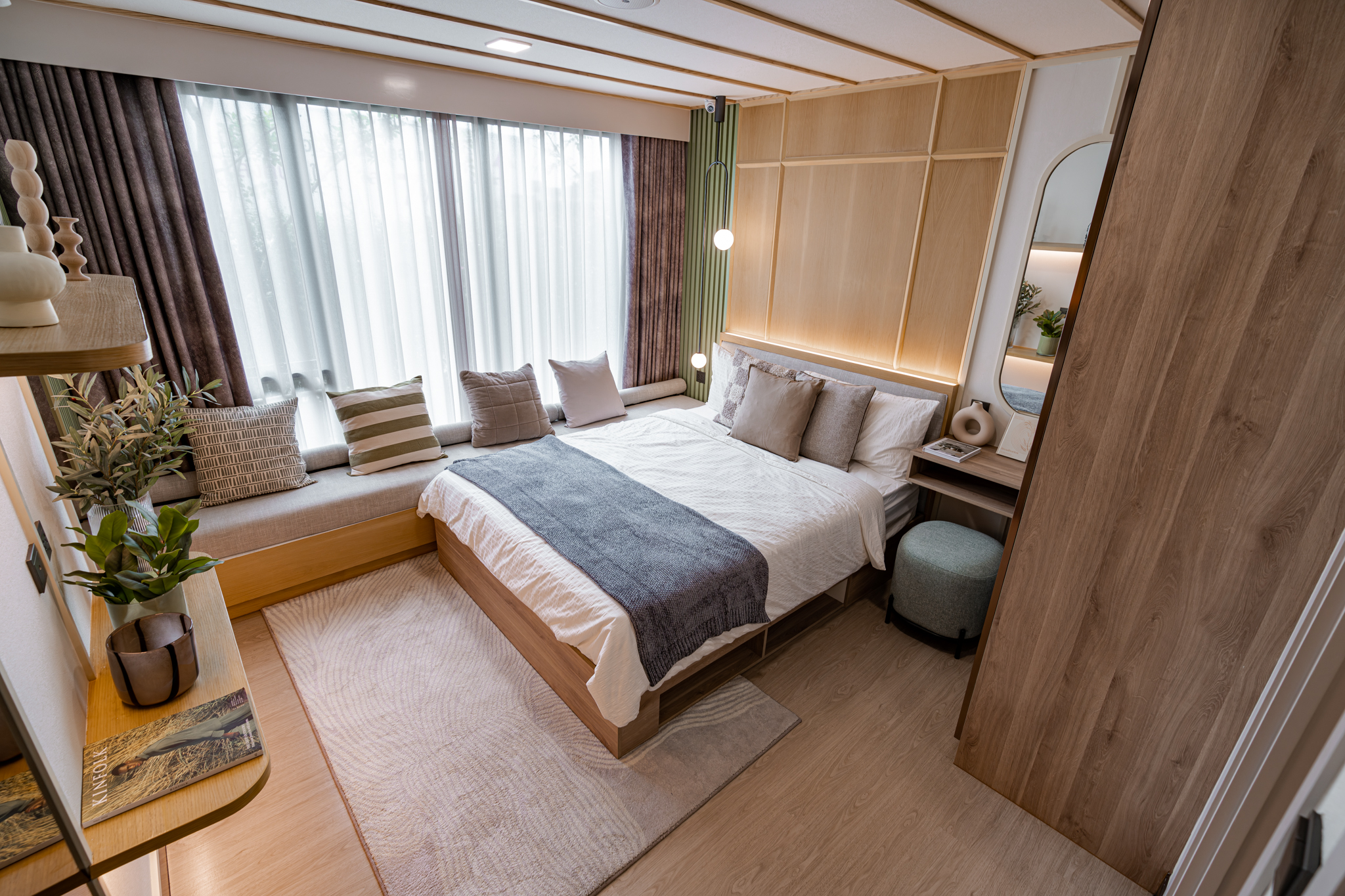 Atmoz Season Ladkrabang