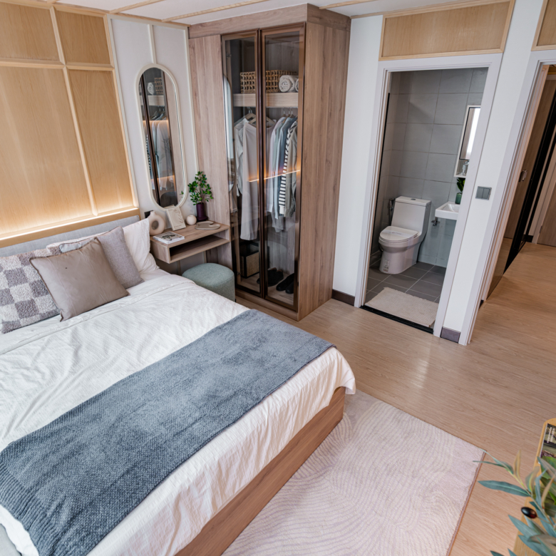 Atmoz Season Ladkrabang